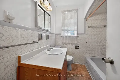 167 Taylor Avenue Hamilton ON L8K 3T1