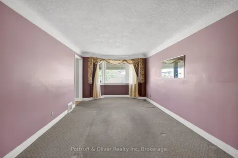 167 Taylor Avenue Hamilton ON L8K 3T1