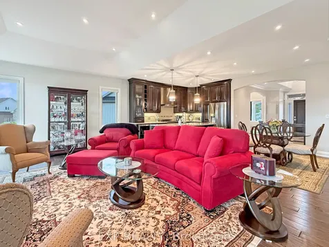 121 Turnberry Trail Welland ON L3B 0B7