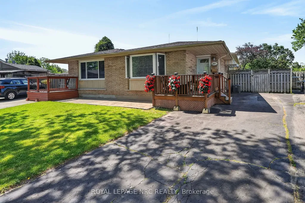 4451 Meadowvale Drive Niagara Falls ON L2E 5W8