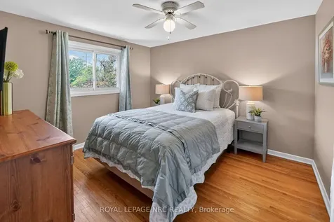 4451 Meadowvale Drive Niagara Falls ON L2E 5W8