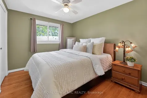 4451 Meadowvale Drive Niagara Falls ON L2E 5W8