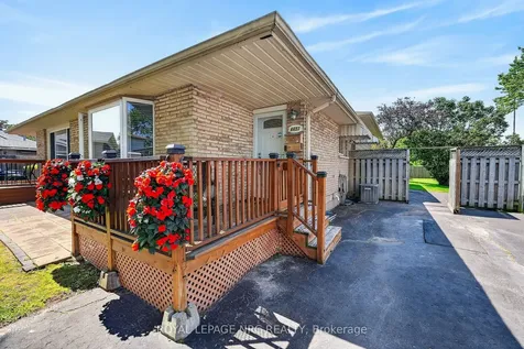 4451 Meadowvale Drive Niagara Falls ON L2E 5W8