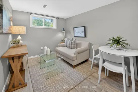 4451 Meadowvale Drive Niagara Falls ON L2E 5W8