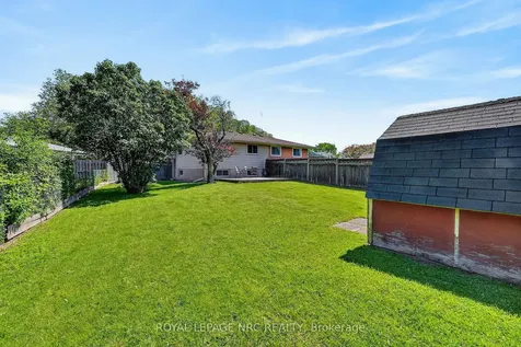 4451 Meadowvale Drive Niagara Falls ON L2E 5W8
