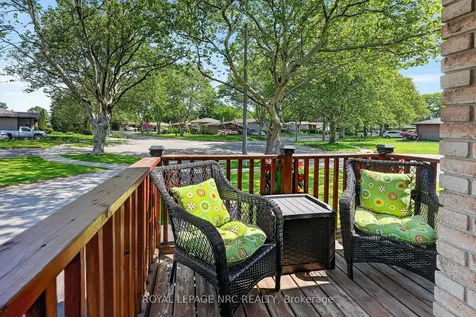 4451 Meadowvale Drive Niagara Falls ON L2E 5W8