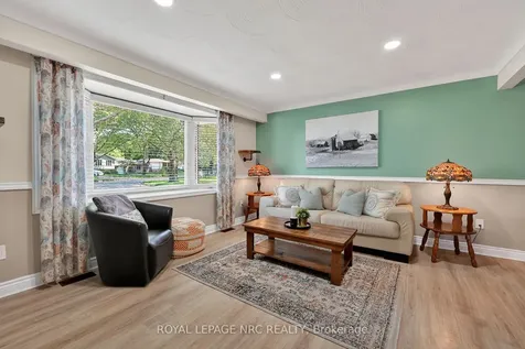 4451 Meadowvale Drive Niagara Falls ON L2E 5W8