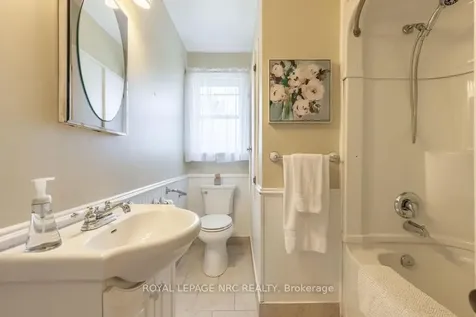 10 Ridgeview Avenue St. Catharines ON L2M 6B3