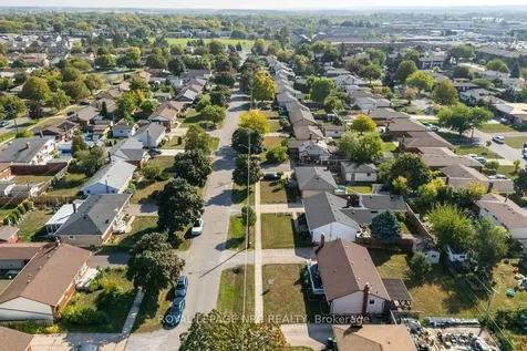 10 Ridgeview Avenue St. Catharines ON L2M 6B3