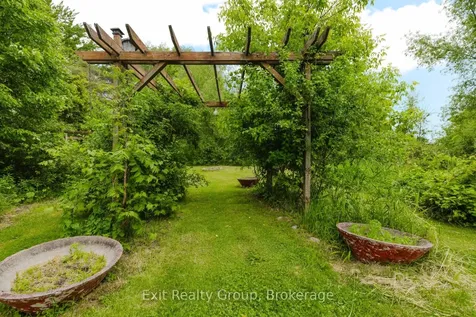 53 Quinte View Drive Quinte West ON K8V 5P5