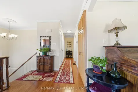 20 Ferry Street Quinte West ON K8V 1S2