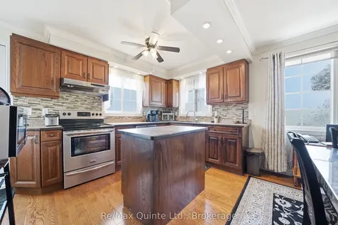 20 Ferry Street Quinte West ON K8V 1S2