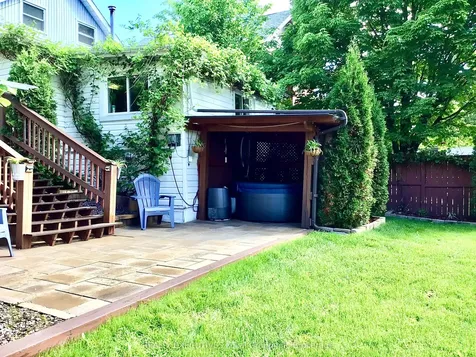 977 Brookes Street North Bay ON P1B 2N7
