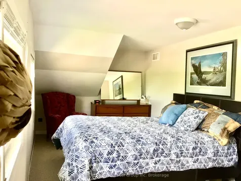 977 Brookes Street North Bay ON P1B 2N7