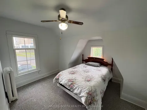 390 Ambrose Thunder Bay ON P7B 1M4