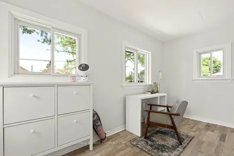 151 Tragina Avenue N Hamilton ON L8H 5C7