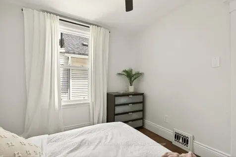 151 Tragina Avenue N Hamilton ON L8H 5C7