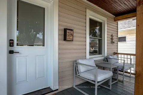 151 Tragina Avenue N Hamilton ON L8H 5C7
