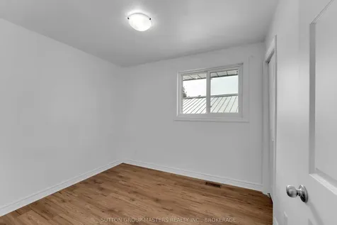 40 Crescent Drive Kingston ON K7M 4J5