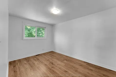 40 Crescent Drive Kingston ON K7M 4J5