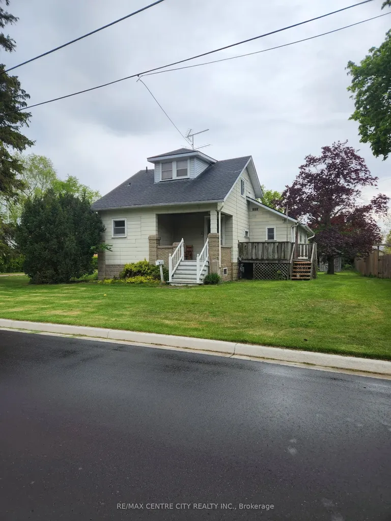 30 Queen Street Strathroy-caradoc ON N7G 2H7
