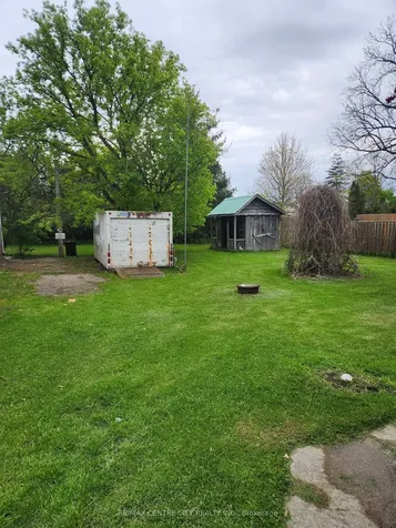 30 Queen Street Strathroy-caradoc ON N7G 2H7