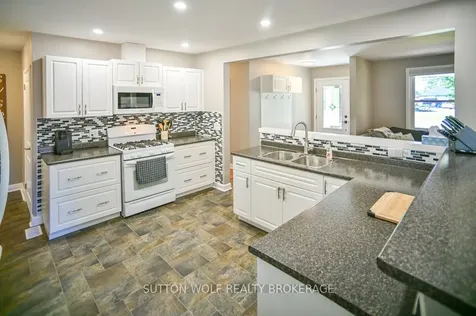 251 Front Street E Strathroy-caradoc ON N7G 1Z2