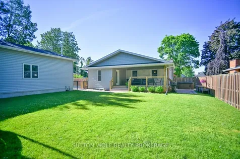 251 Front Street E Strathroy-caradoc ON N7G 1Z2