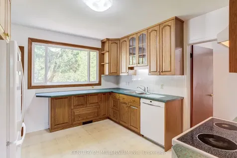 99 Sunning Hill Avenue Hamilton ON L8T 1C1