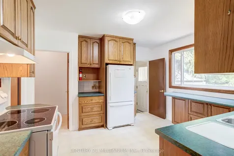 99 Sunning Hill Avenue Hamilton ON L8T 1C1