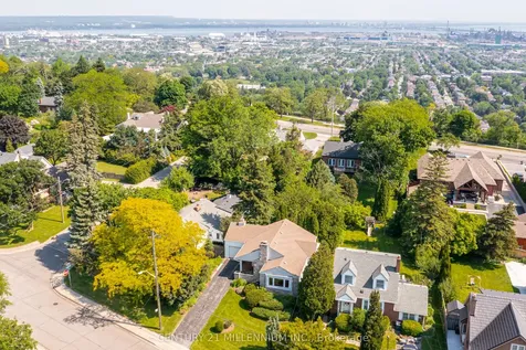 99 Sunning Hill Avenue Hamilton ON L8T 1C1