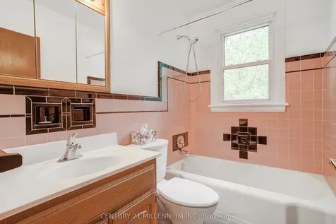 99 Sunning Hill Avenue Hamilton ON L8T 1C1