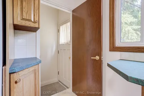 99 Sunning Hill Avenue Hamilton ON L8T 1C1