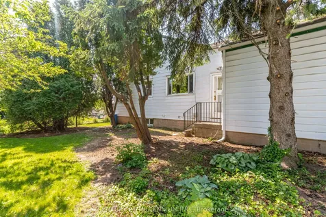 99 Sunning Hill Avenue Hamilton ON L8T 1C1