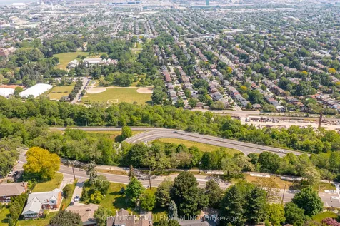 99 Sunning Hill Avenue Hamilton ON L8T 1C1
