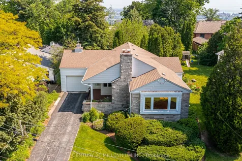 99 Sunning Hill Avenue Hamilton ON L8T 1C1