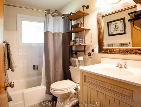 64 Raglan Street W Minto ON N0G 1Z0