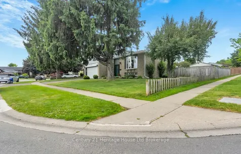 233 Diefenbaker Drive Woodstock ON N4S 8K1