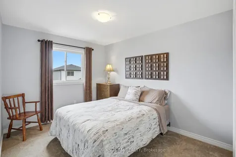 6346 Shapton Crescent Niagara Falls ON L2H 0L9