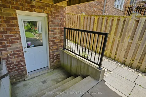 6346 Shapton Crescent Niagara Falls ON L2H 0L9