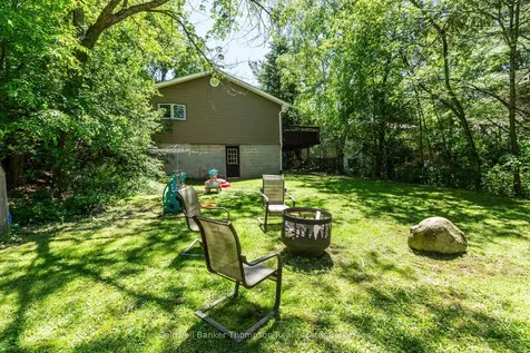6 Johanna Street Huntsville ON P1H 1V5