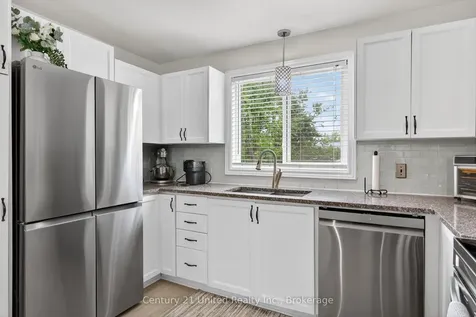 12 Emily Court Kawartha Lakes ON K0L 2W0