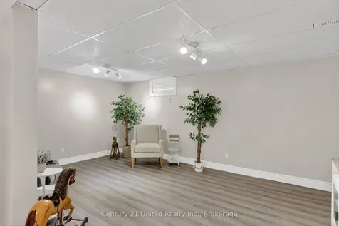 12 Emily Court Kawartha Lakes ON K0L 2W0