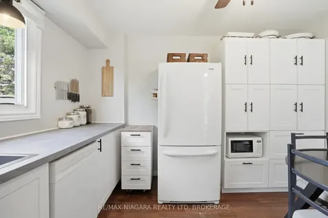 9 Lafayette Drive St. Catharines ON L2N 6C1