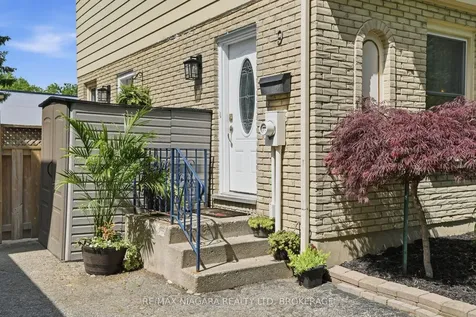 9 Lafayette Drive St. Catharines ON L2N 6C1