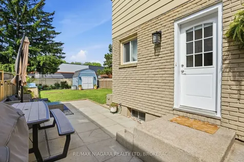 9 Lafayette Drive St. Catharines ON L2N 6C1