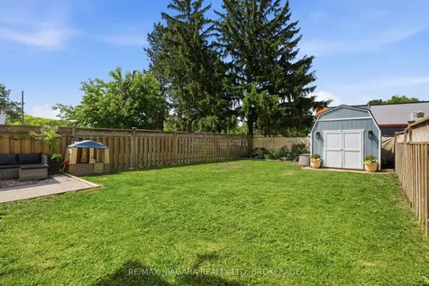 9 Lafayette Drive St. Catharines ON L2N 6C1