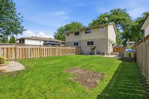 9 Lafayette Drive St. Catharines ON L2N 6C1