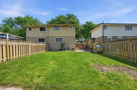 9 Lafayette Drive St. Catharines ON L2N 6C1