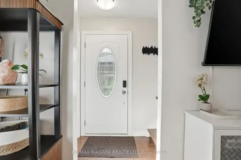 9 Lafayette Drive St. Catharines ON L2N 6C1